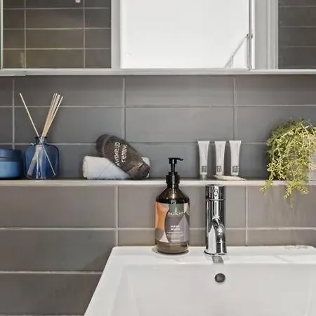 Ink Echelon Escape Apartment Melbourne Exterior photo